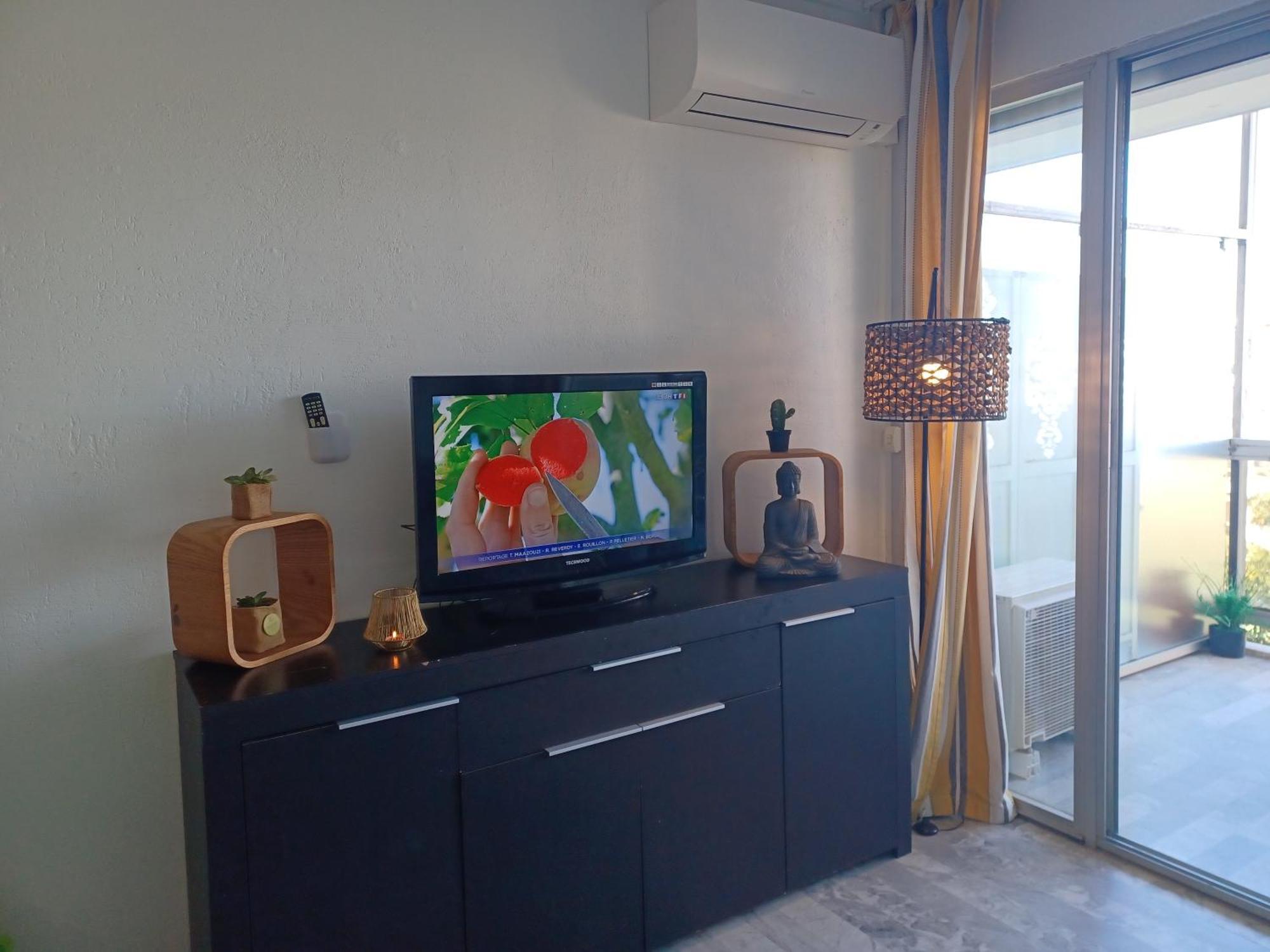 Juan Les Pins Tanit Studio Climatise Vue Sur Mer Piscine Antibes Exterior foto